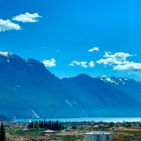 Visioni Lake View Boutique Rooms & Breakfast - Adults Friendly 加尔达湖滨 外观 照片