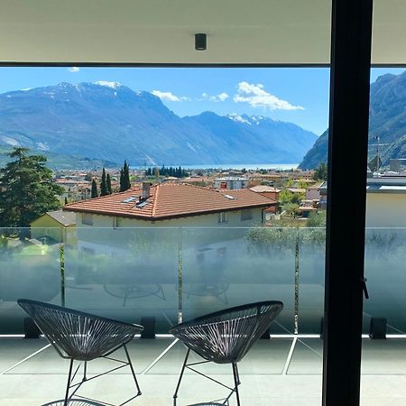 Visioni Lake View Boutique Rooms & Breakfast - Adults Friendly 加尔达湖滨 外观 照片