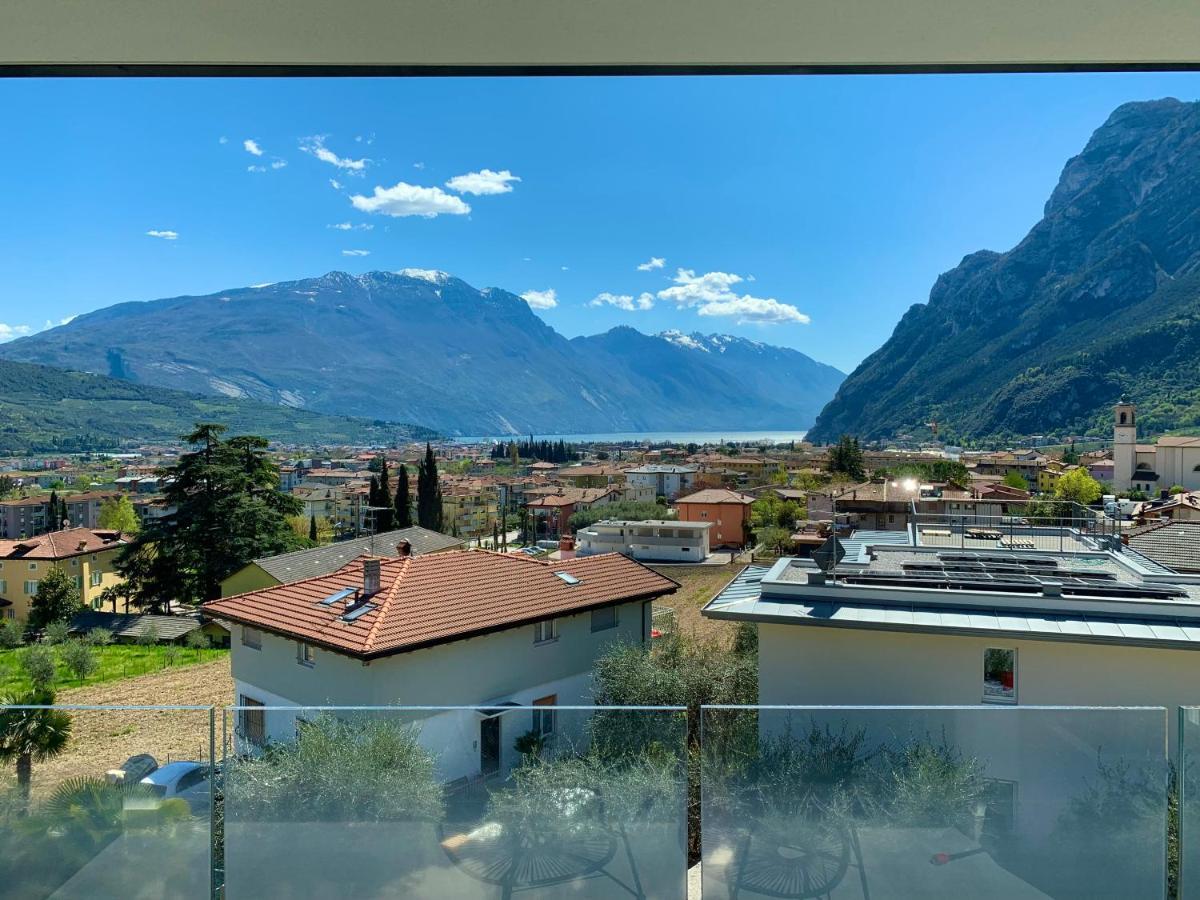 Visioni Lake View Boutique Rooms & Breakfast - Adults Friendly 加尔达湖滨 外观 照片