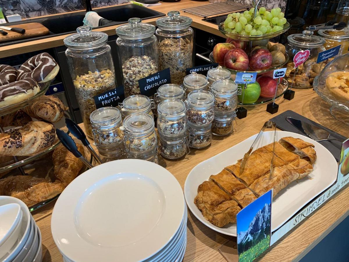 Visioni Lake View Boutique Rooms & Breakfast - Adults Friendly 加尔达湖滨 外观 照片