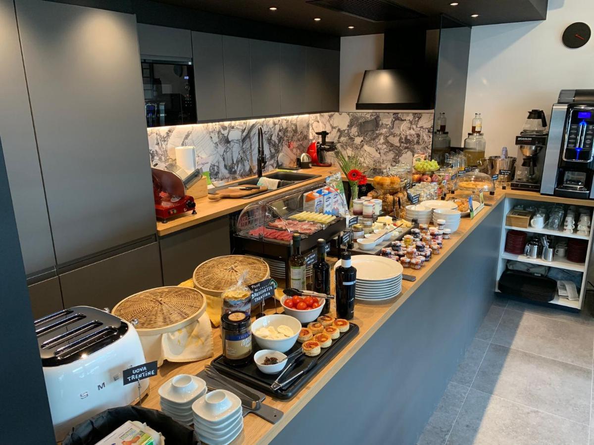 Visioni Lake View Boutique Rooms & Breakfast - Adults Friendly 加尔达湖滨 外观 照片