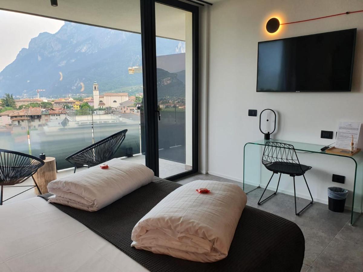 Visioni Lake View Boutique Rooms & Breakfast - Adults Friendly 加尔达湖滨 外观 照片
