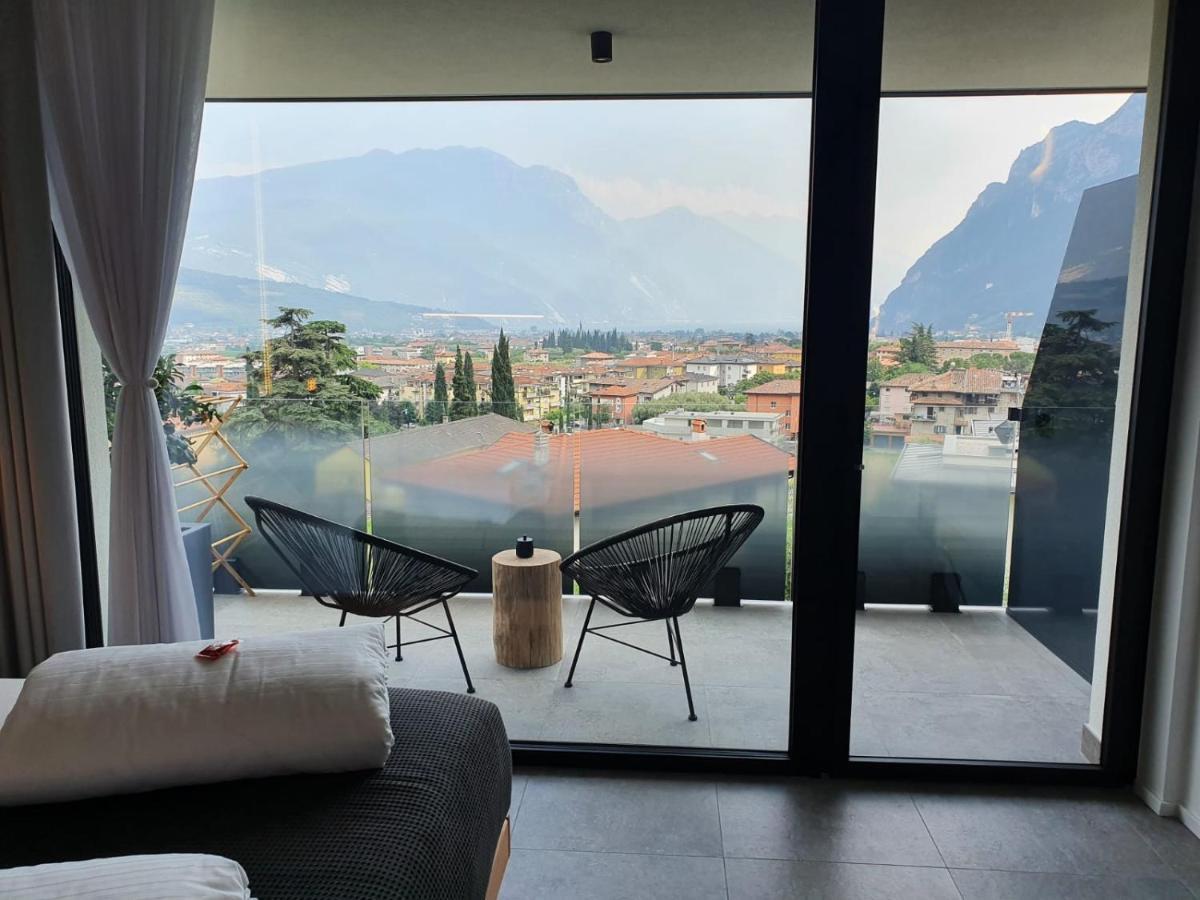 Visioni Lake View Boutique Rooms & Breakfast - Adults Friendly 加尔达湖滨 外观 照片
