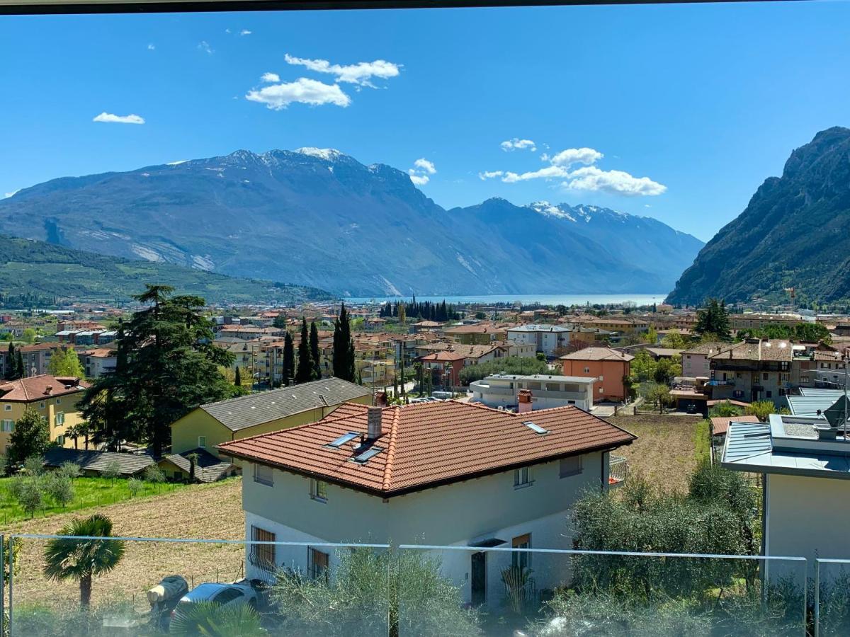 Visioni Lake View Boutique Rooms & Breakfast - Adults Friendly 加尔达湖滨 外观 照片
